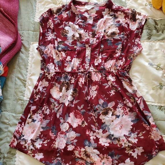 Maternity blouse - Picture 1 of 3